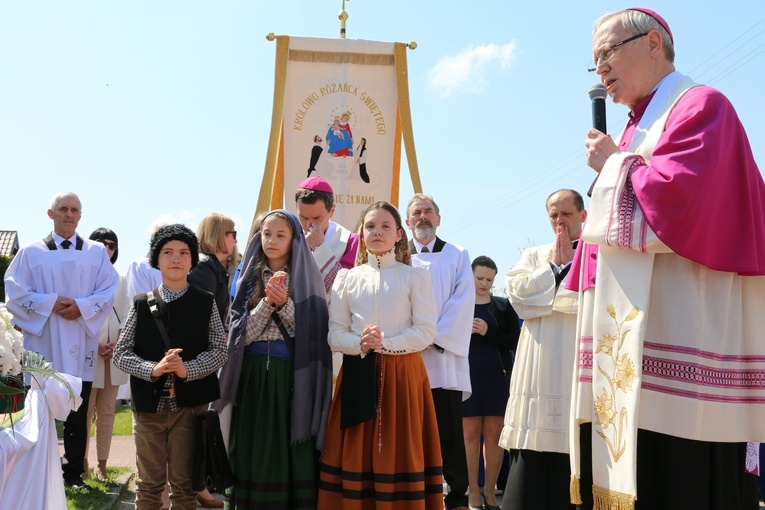 Biskup Piotr Libera w obiektywie "Gościa Płockiego"