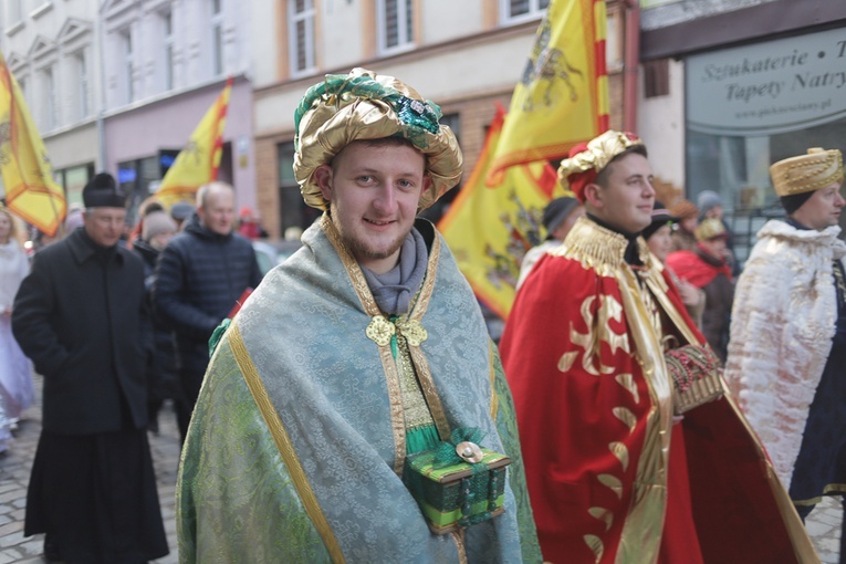 Orszak Trzech Króli 2022 w Ząbkowicach Śl.