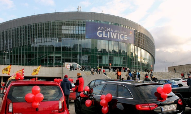 Gliwice i Zabrze. Korowód samochodów przez miasto