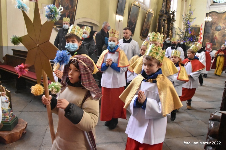 Żagań. Kolędowanie i pokłon Dzieciątku Jezus