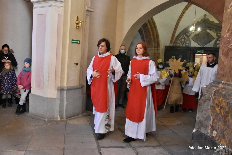 Żagań. Kolędowanie i pokłon Dzieciątku Jezus