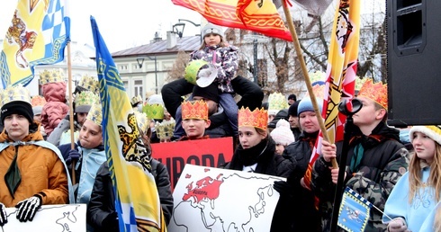 Mielec. Bryczkami i z orkiestrą dętą