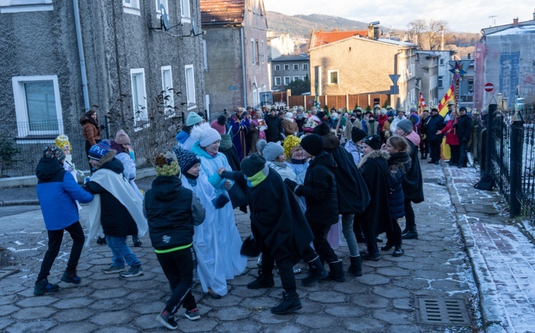 Orszak Trzech Króli 2022 w Mieroszowie