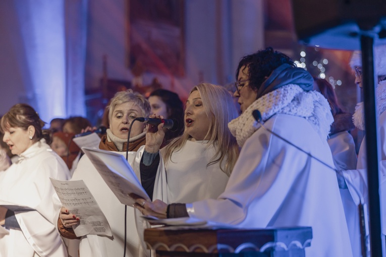 Rodzina "Sygnału Miłosierdzia" zagrała z dziećmi koncert kolęd