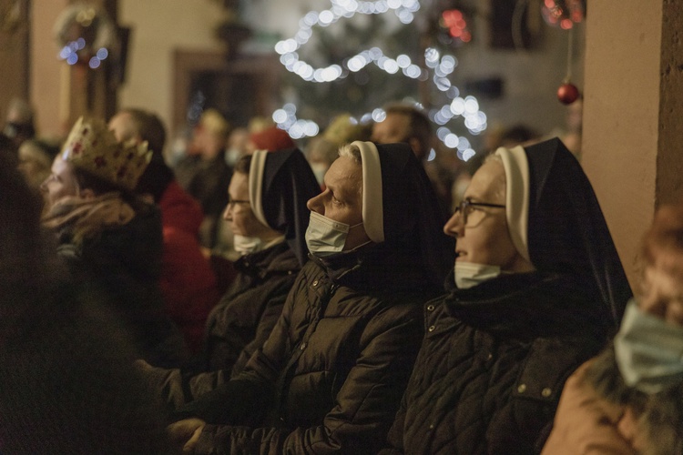 Rodzina "Sygnału Miłosierdzia" zagrała z dziećmi koncert kolęd