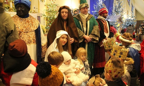 Uczestników Orszaku Trzech Króli w Bielsku-Białej gościła parafia św. Józefa na Złotych Łanach.