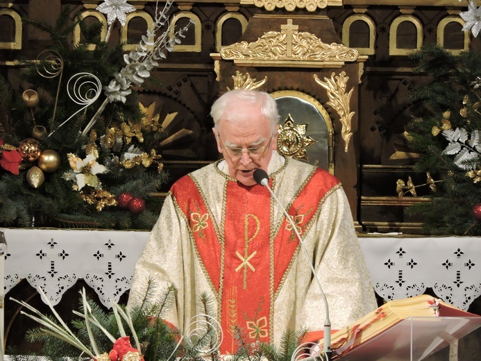 Eucharystii przewodniczył proboszcz parafii.