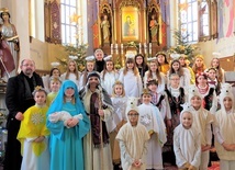 Ocieka. Adoracja żłóbka