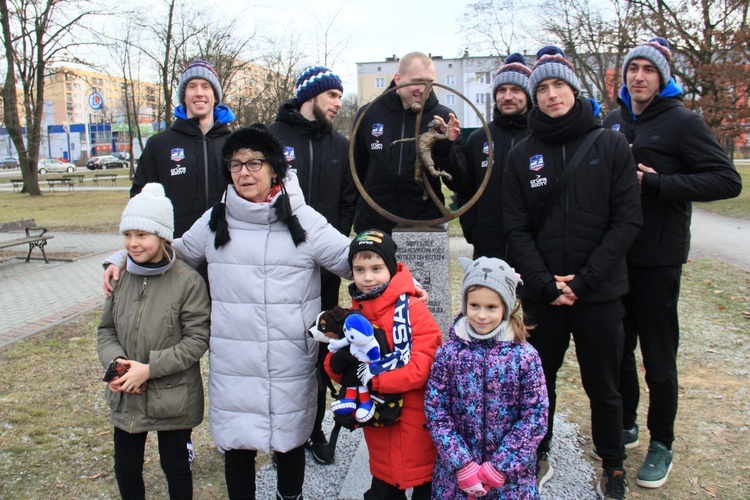 Odsłonięcie statuetki ZAKSY w Kędzierzynie-Koźlu