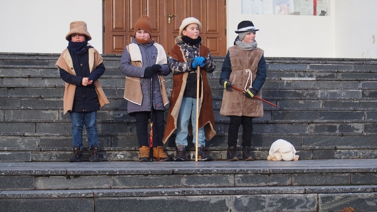 Orszak Trzech Króli 2022 w Brzegu Dolnym