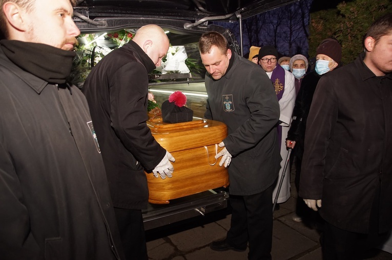 Eksporta ciała ks. Witolda Wojewódki w Świebodzicach