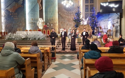 Rodzina Kaczmarków zaśpiewała najpiękniejsze polskie kolędy.