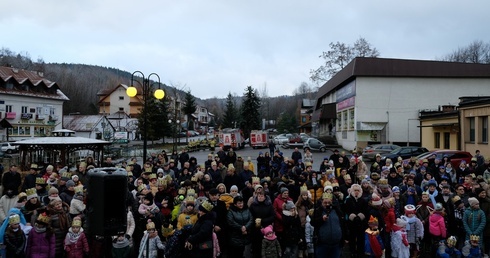 Żegocina. Z aktem zawierzenia młodzieży Dzieciątku Jezus