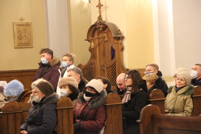 Poświęcenie tablicy pamiątkowej o. Huberta Czumy SJ