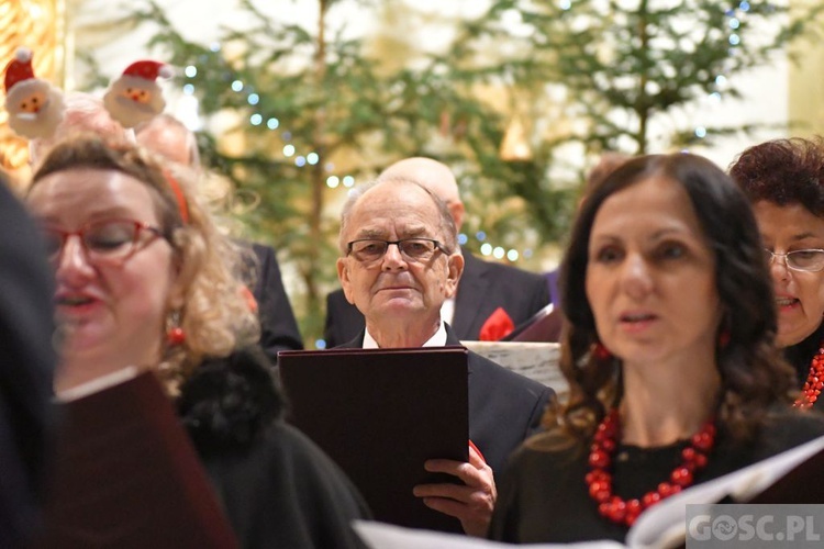 Kolędy i pastorałki u Zbawiciela