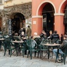 Włochy: Niezaszczepieni nie mogą wsiąść do autobusu ani wypić kawy przy barze