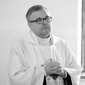 	Kapłan w czasie Mszy pożegnalnej w 2019 roku.