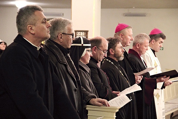 Ekumeniczne spotkania gromadzą przedstawicieli różnych wyznań.