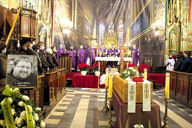 Uroczystości pogrzebowe odbyły się 5 stycznia w Krakowie.