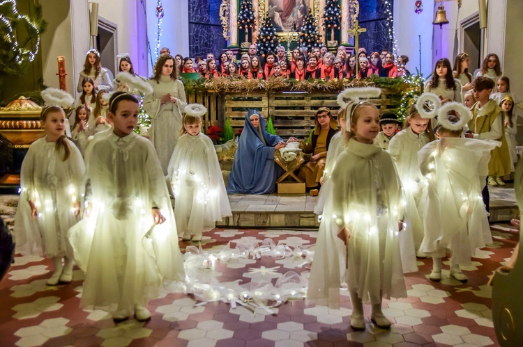 Rybnik-Niedobczyce. Jasełka w parafii NSPJ