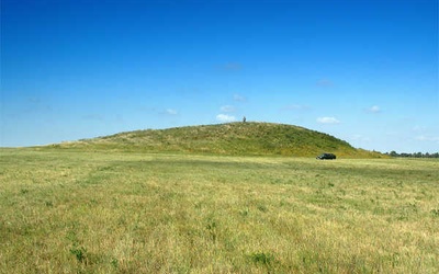 Złoty pektorał i lusterko z brązu - odkrycia archeologów w syberyjskim kurhanie