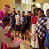 Papieskie Dzieła Misyjne wspierają misje i starają się pobudzić ducha misyjnego w Kościele.