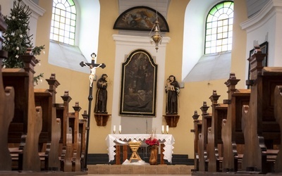 Krzywy kościół w Karwinie