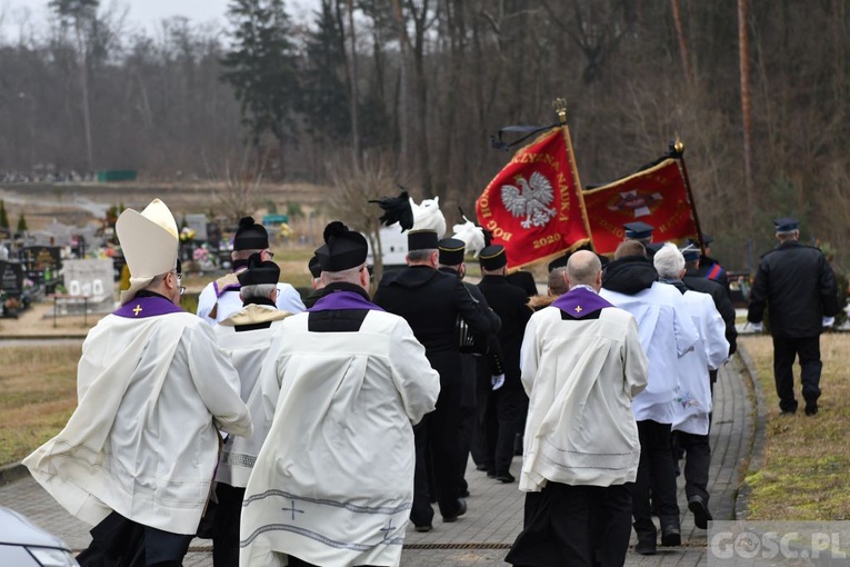 Pogrzeb ks. Bogdana Niparki