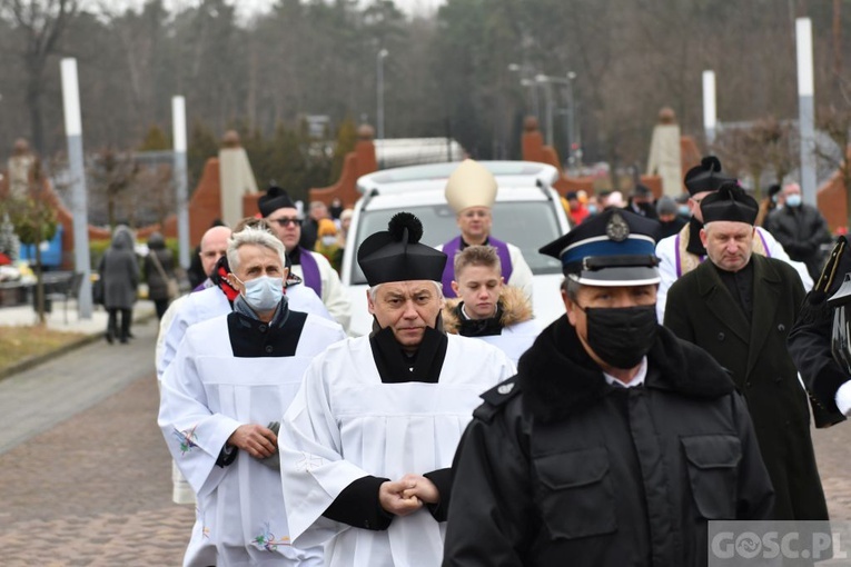 Pogrzeb ks. Bogdana Niparki