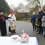 Mieszkańcy Rokitna postawili nowy przydrożny krzyż