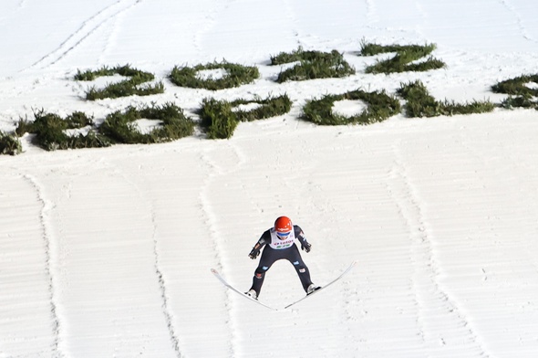 Polska szósta w drużynowym konkursie Pucharu Świata w skokach narciarskich w Zakopanem, zwycięstwo Słowenii.