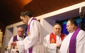 Ostatnie pożegnanie śp. ks. kan. Tadeusza Krzyżaka w Bystrej Krakowskiej