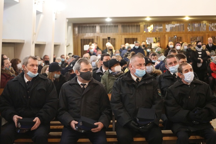 Ostatnie pożegnanie śp. ks. kan. Tadeusza Krzyżaka w Bystrej Krakowskiej