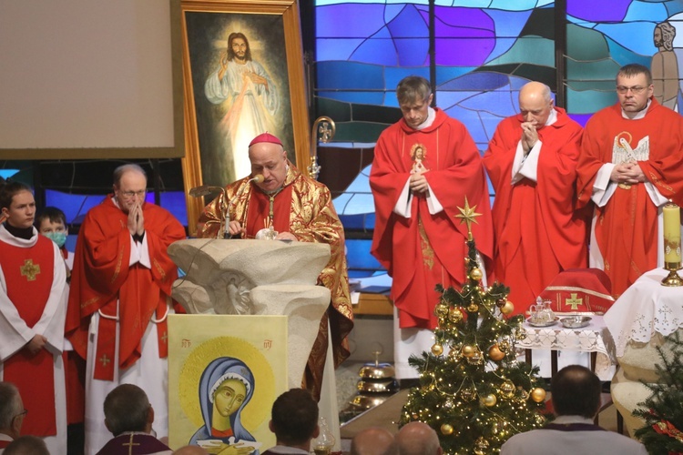 Ostatnie pożegnanie śp. ks. kan. Tadeusza Krzyżaka w Bystrej Krakowskiej