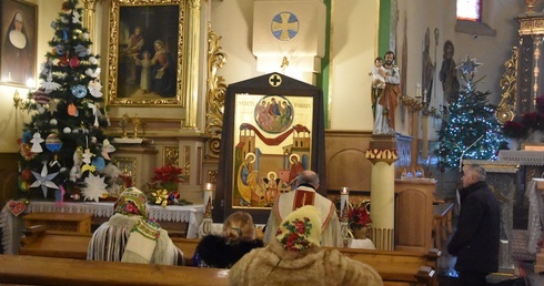 Peregrynacja ikony Świętej Rodziny w Miętustwie