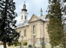 	Zabytkowy kościół  przed remontem.