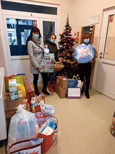 ▲	Finał tegorocznej  akcji Paczuszka  dla Maluszka w witkowskiej parafii.