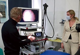 ▼	Urządzenie do badań endoskopowych w skierniewickiej placówce jest jednym z najnowocześniejszych.