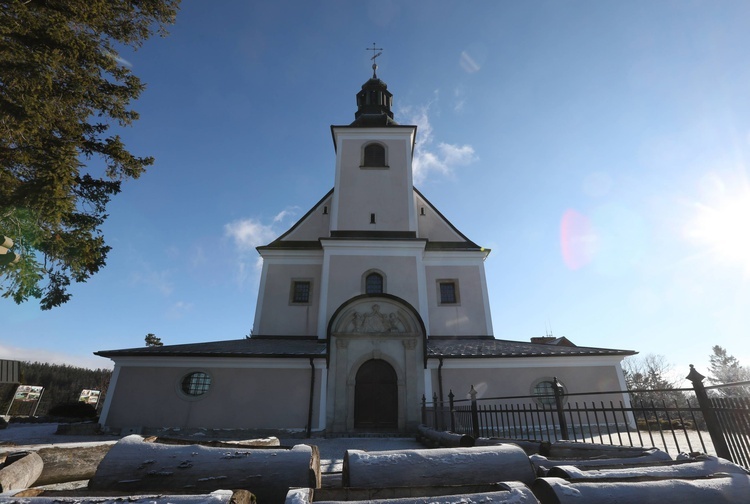 Sanktuarium Maryjne Górze Iglicznej w Sudetach