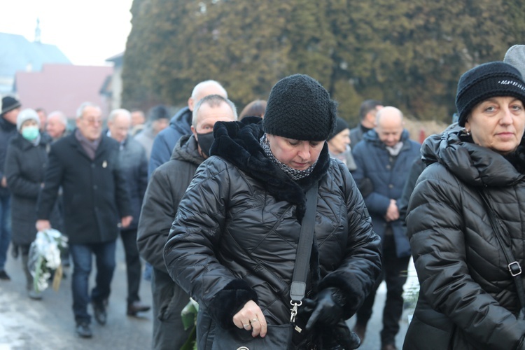 Ostatnie pożegnanie śp. ks. kan. Tadeusza Krzyżaka w Bielsku-Białej Hałcnowie