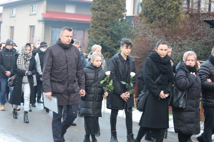 Ostatnie pożegnanie śp. ks. kan. Tadeusza Krzyżaka w Bielsku-Białej Hałcnowie