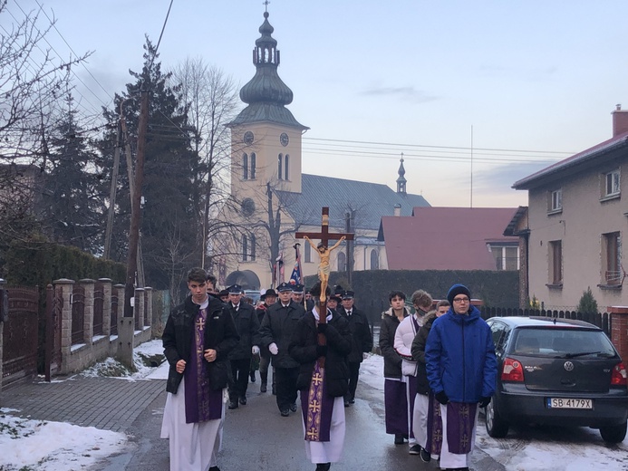 Ostatnie pożegnanie śp. ks. kan. Tadeusza Krzyżaka w Bielsku-Białej Hałcnowie