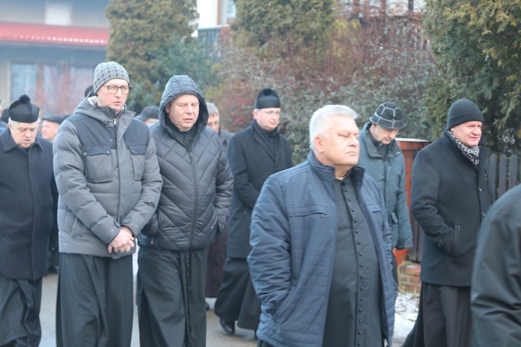 Ostatnie pożegnanie śp. ks. kan. Tadeusza Krzyżaka w Bielsku-Białej Hałcnowie