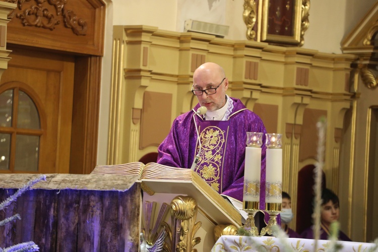 Ostatnie pożegnanie śp. ks. kan. Tadeusza Krzyżaka w Bielsku-Białej Hałcnowie