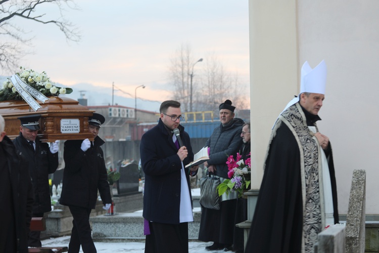 Ostatnie pożegnanie śp. ks. kan. Tadeusza Krzyżaka w Bielsku-Białej Hałcnowie