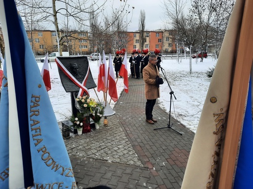 Odsłonięcie tablicy na Skwerze Ks. Jana Machy