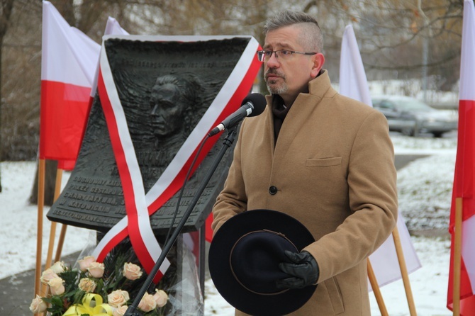 Odsłonięcie tablicy na Skwerze Ks. Jana Machy