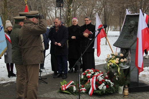 Odsłonięcie tablicy na Skwerze Ks. Jana Machy