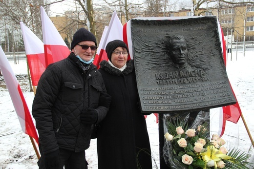 Odsłonięcie tablicy na Skwerze Ks. Jana Machy