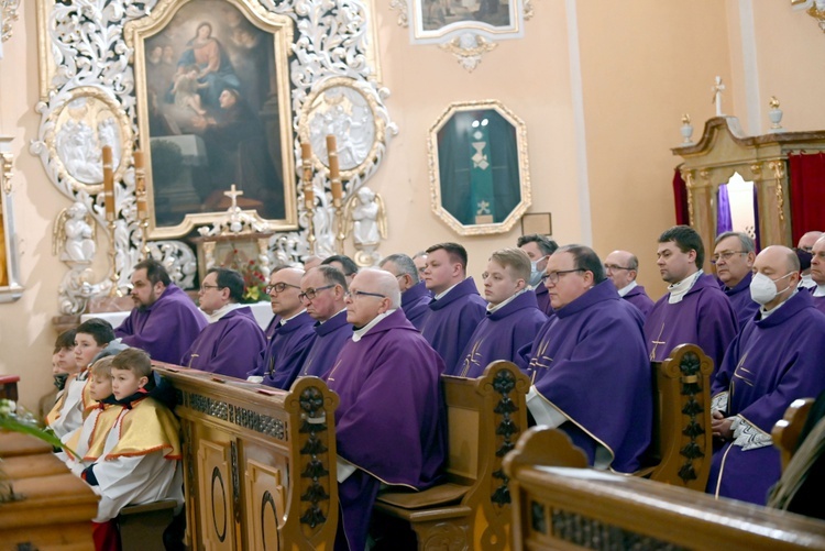 Msza żałobna ks. Antoniego Kopacza w Polanicy-Zdroju 